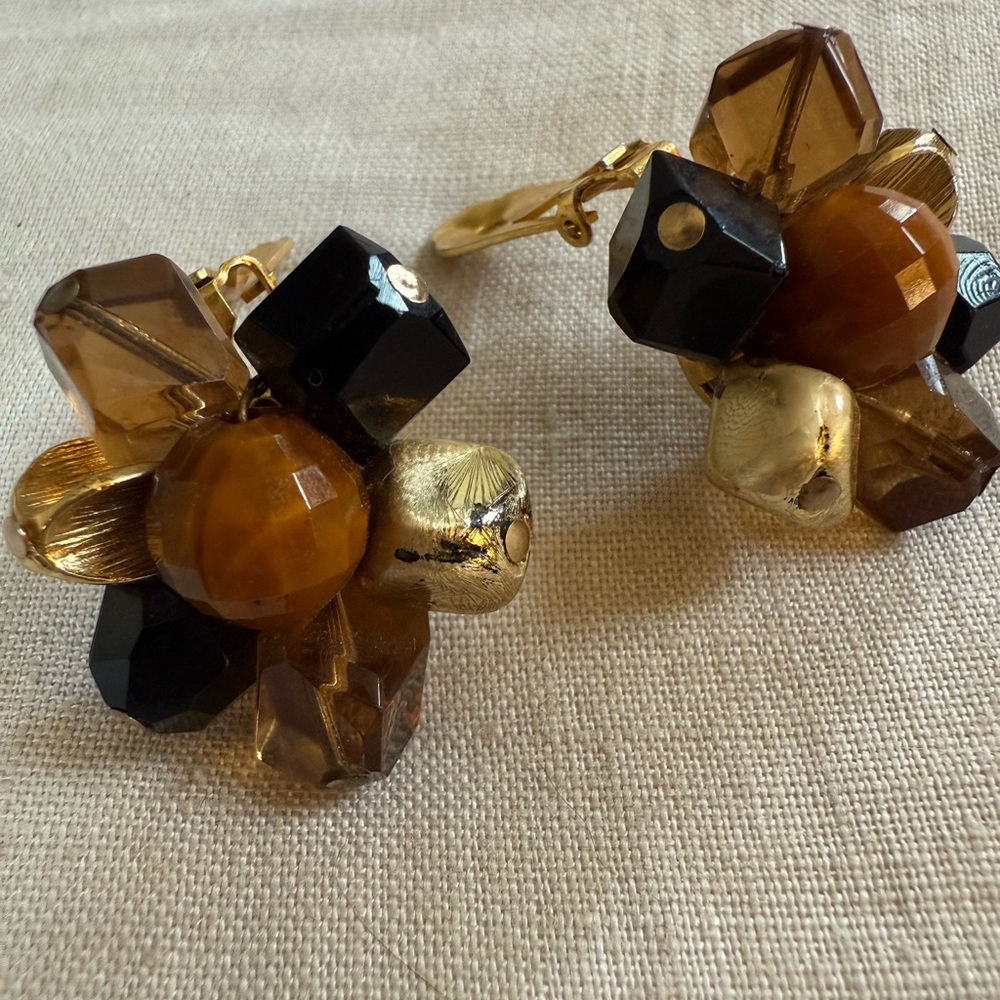 Vintage Signed Hattie Carnegie Cluster Clip-on Earrings
